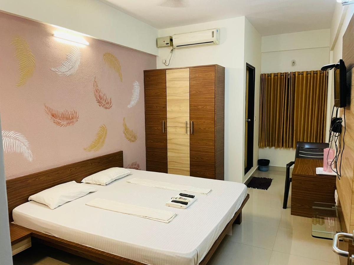 Hotel Radha Pangala Екстериор снимка