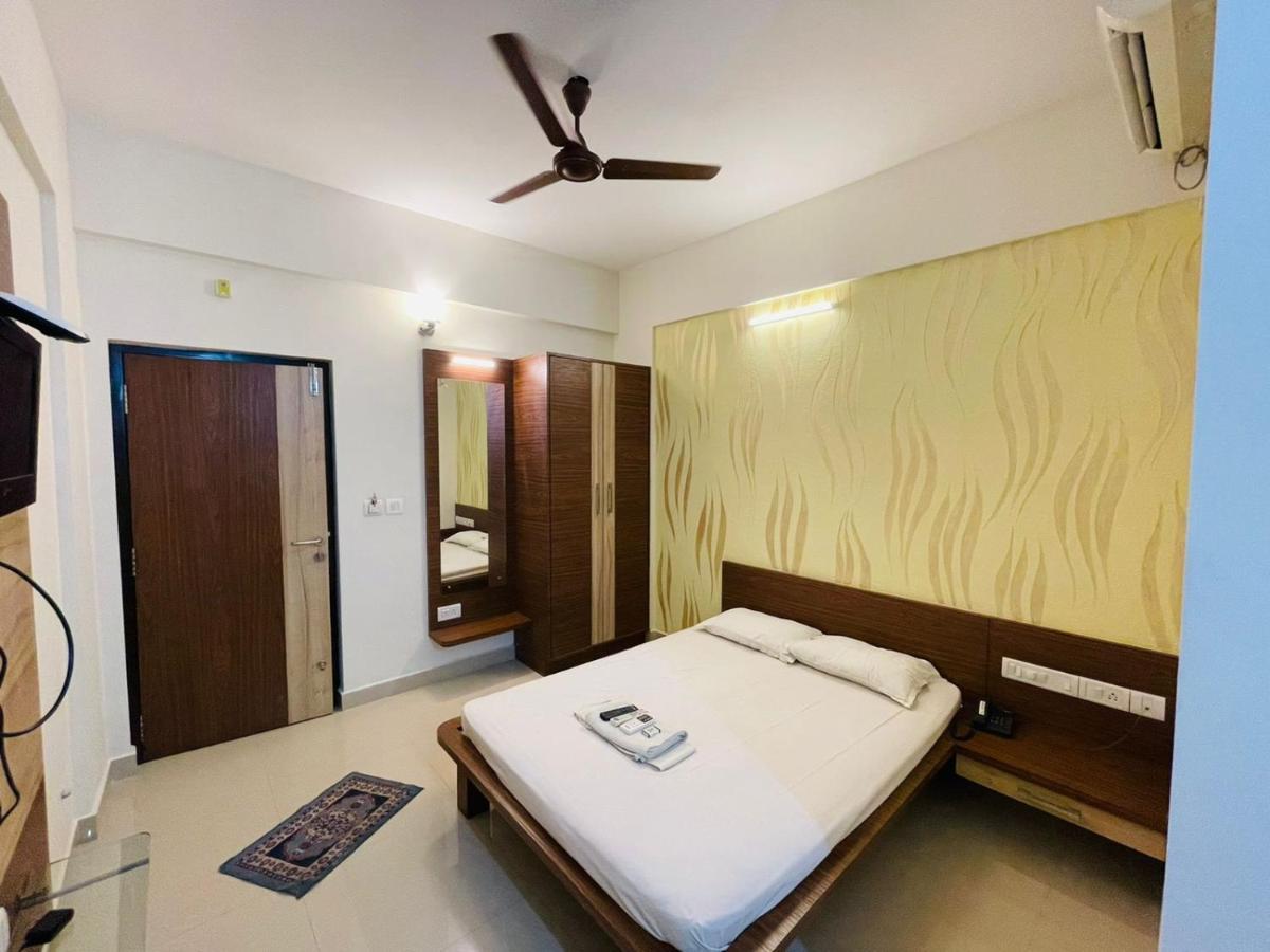 Hotel Radha Pangala Екстериор снимка