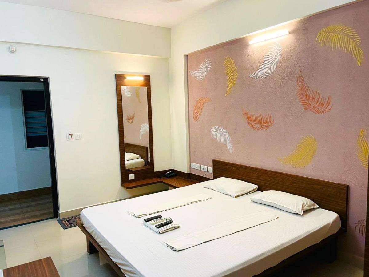Hotel Radha Pangala Екстериор снимка